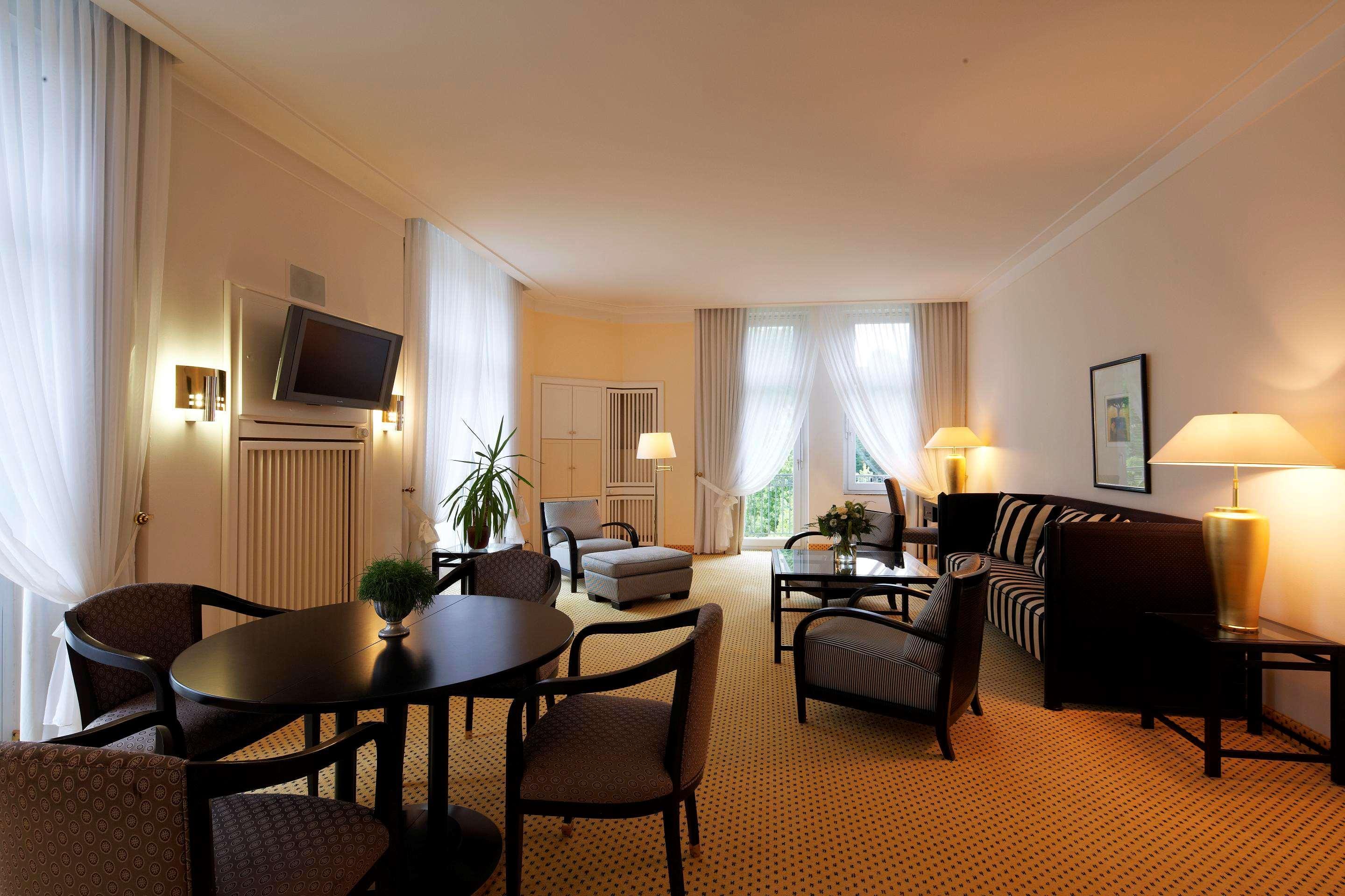 Steigenberger Hotel & Spa Bad Pyrmont Eksteriør billede A suite at the Hotel de Saxe