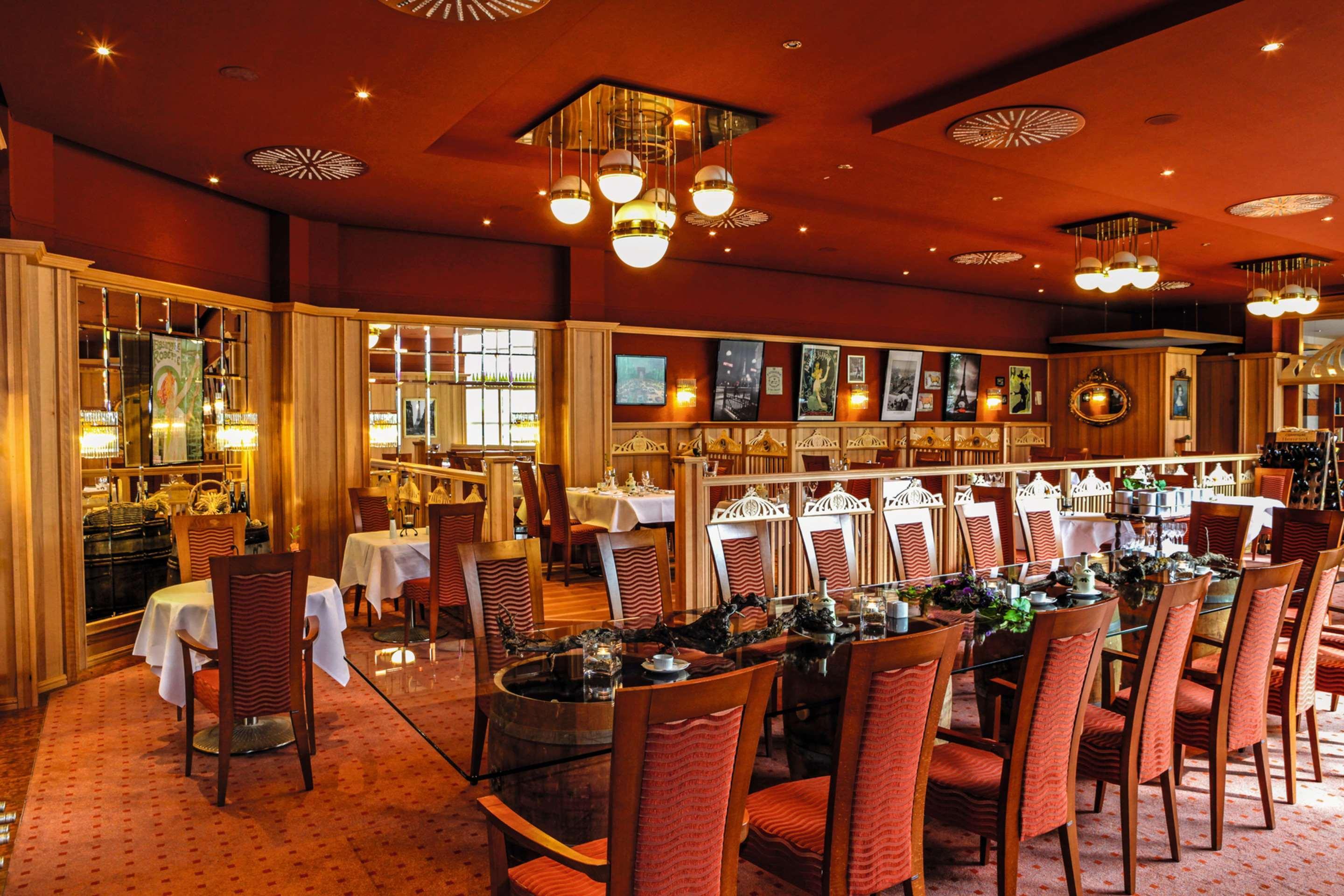 Steigenberger Hotel & Spa Bad Pyrmont Eksteriør billede The restaurant